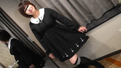 恥ずかしいけど、コスプレしちゃいました！高城恵子