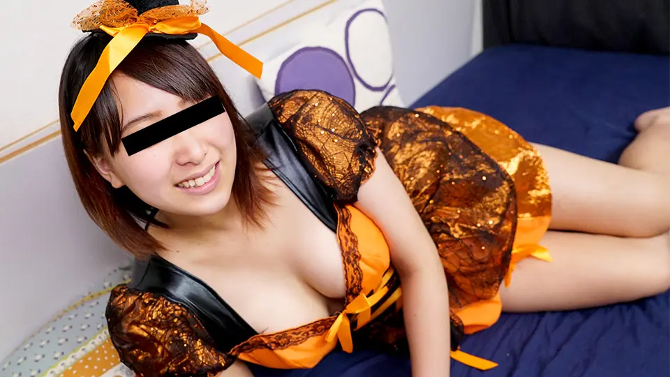 Asuka Uchiyama, a delivery health girl in a Halloween costume who even gives a cleaning blowjob