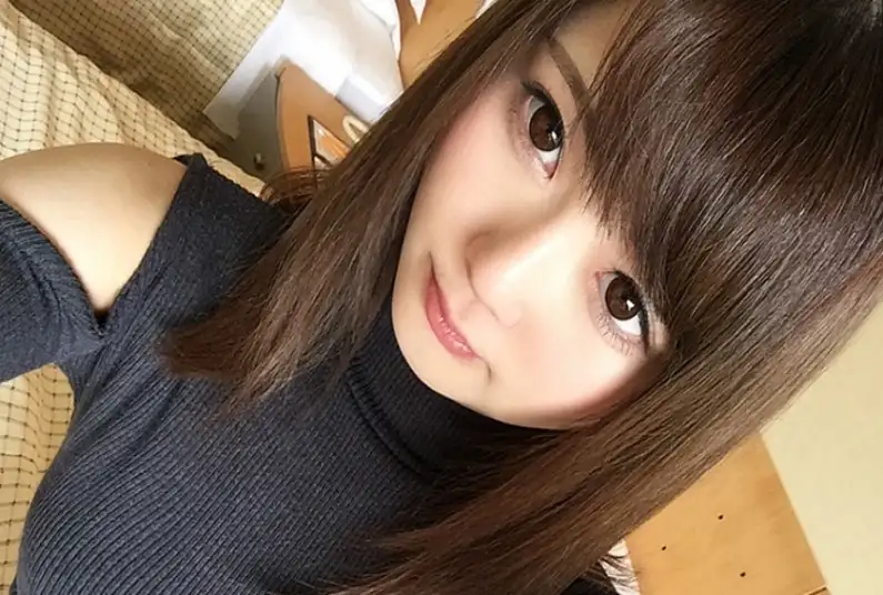 Reira 20 years old Izakaya clerk