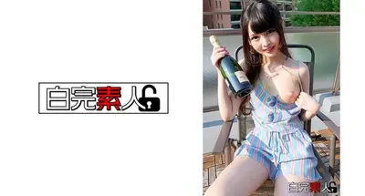 現役女優に媚薬を飲ませて中出し3P