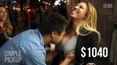 "Donate $20 if you rub your cleavage with me" 3 cheap men invite beautiful girls on the street_SD