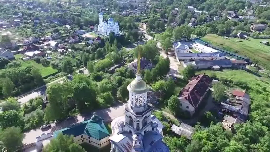 [Russia] Aerial cameras recorded fighting people acting as "four-legged beasts" in the monastery bell tower!