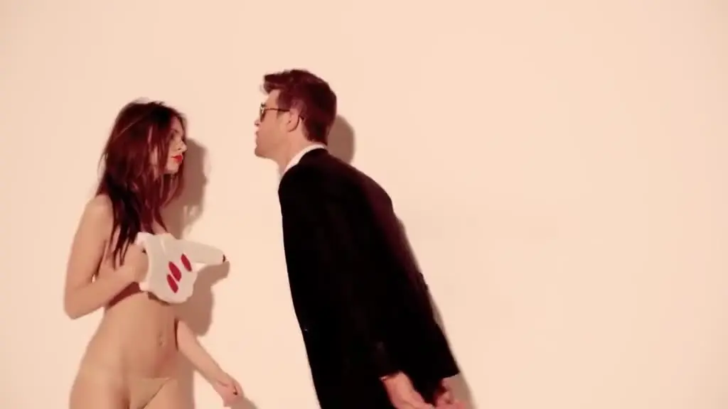 Robin Thicke - Blurred Lines ft. T.I., Pharrell (Nude version)