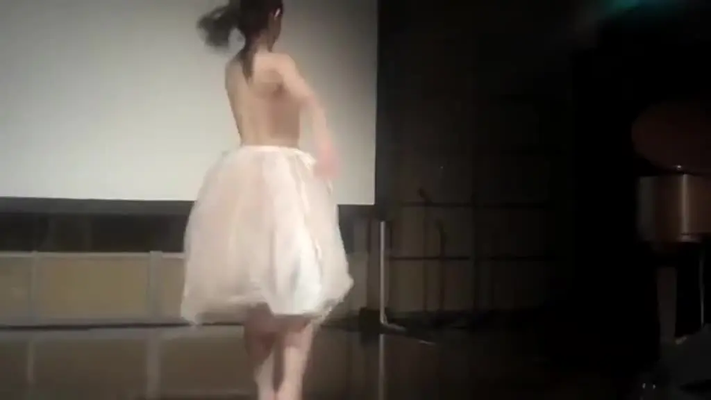 Everyone loves to watch this kind of dance