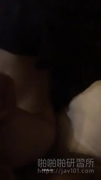 I just like playing double sex with my sisters! The young model I dated and filmed is now hooking up with her instead! The sisters take turns fucking each other and keep moaning (21)