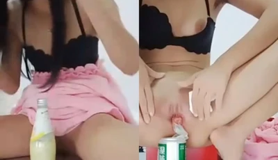 [Food Orgasm] Young anchor B Dan, who is young but very daring to play with her lips and teeth, can actually force her pussy into an aluminum can!?