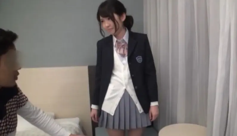 [Japan] Cute school girl~ exudes youthful atmosphere~ lacks money to buy a Switch and has to sell her body to have sex~
