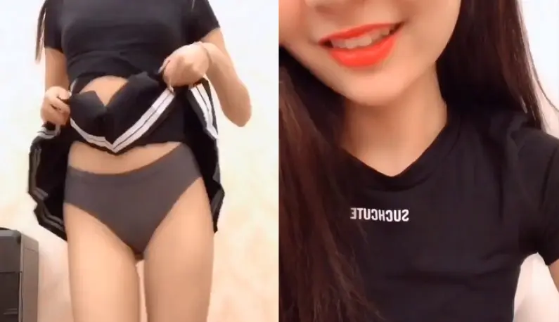 There are no limits to Douyin girls~ You can take off your clothes and break your pussy!! The real material under the clothes is amazing!!