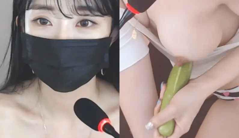 Confirmed eyes~ The sexy model went into the sea to chat naked and even played with cucumbers~ Her charming eyes that seduced people~