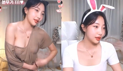 [Korea] The sexy little white rabbit sings and dances ~ and deliberately shows off her breasts in a seductive and sexy way.