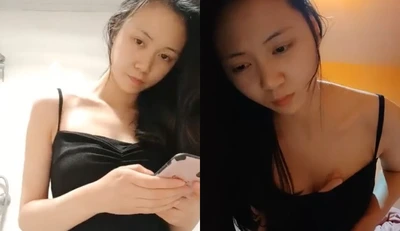 新進氣質妹子看黃片自慰～露出黑森林中的濕地給大家看！