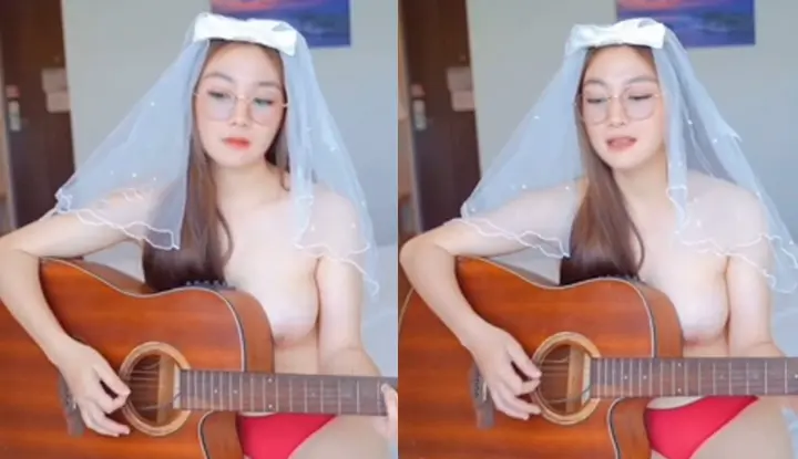 [Thailand] Busty hottie bewtifull~ showing her breasts while playing guitar and singing for you~