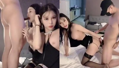 It’s so awesome that I want to share it with my besties~ The sexy sister and her bestie invite the little brother to have sex together and want to drain the little brother’s cock~