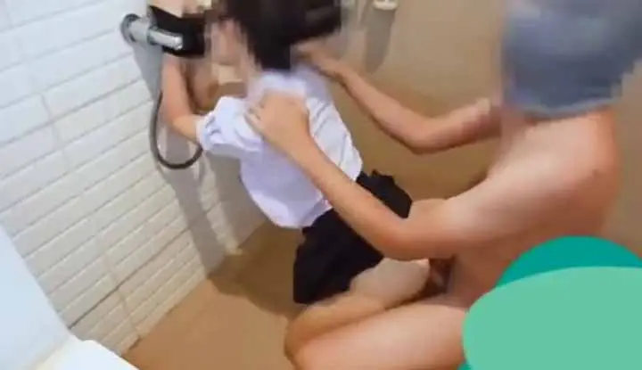 [Thailand] The horny school girl went to her senior to have sex with her as soon as school was over~ She was even tied up and fucked so slut