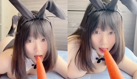 O station master Akagi Aoko Little white rabbit wants to eat big stick