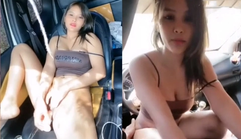 [Thailand] We had fierce sex in the car, my boyfriend was on the road and I could only play with my pussy next to him